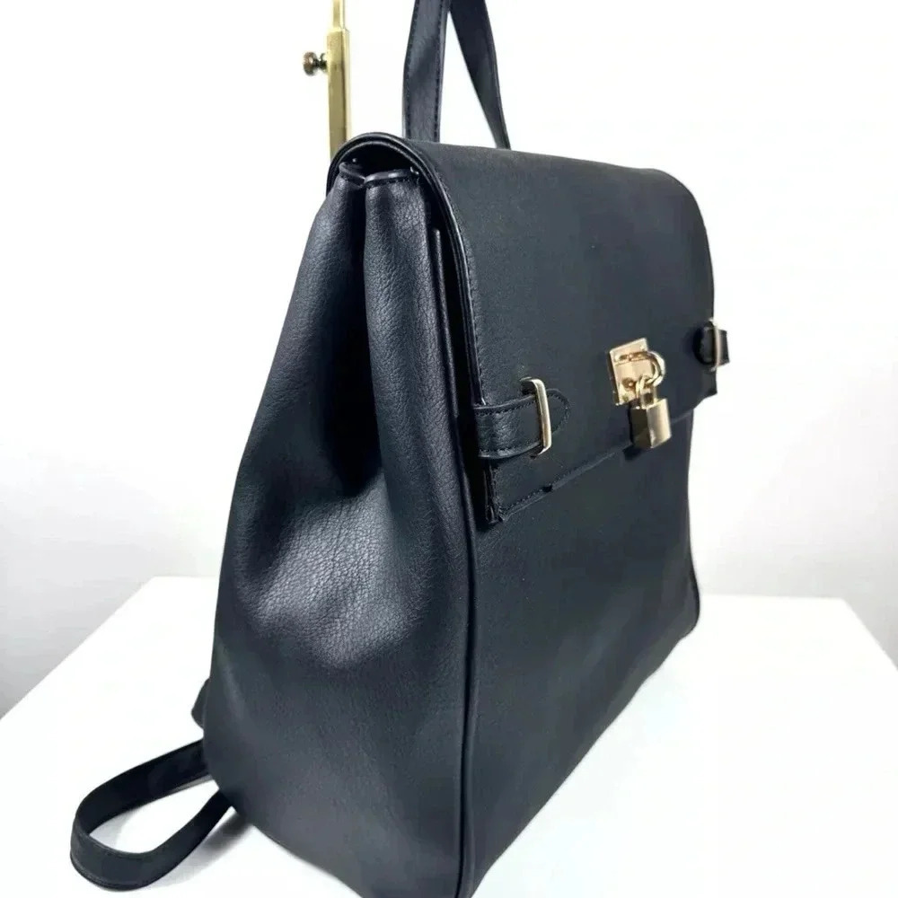 NWT Elegant Black PU Vegan Leather Backpack - Picture 2 of 4
